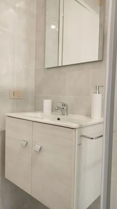Casa Amuni' Monolocale A Pisa Free Parking Wifi Apartment