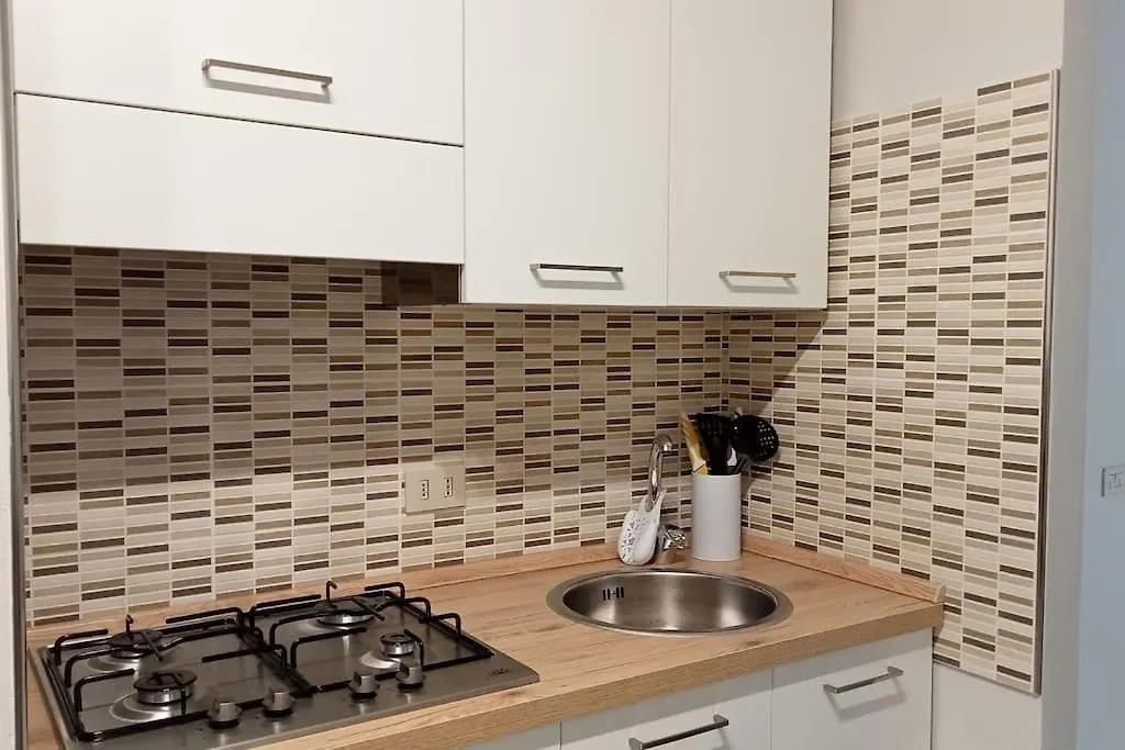 Casa Amuni' Monolocale A Pisa Free Parking Wifi Apartment